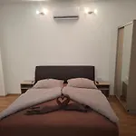 Ilona Apartmanhaz 아파트 시오포크