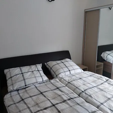 Ilona Apartmanhaz Διαμέρισμα *