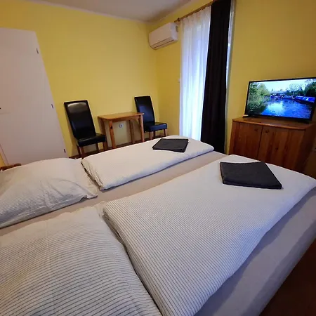 Ilona Apartmanhaz * Siófok