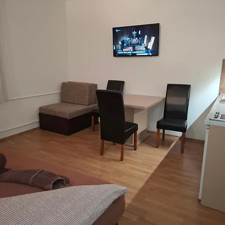 Ilona Apartmanhaz Lejlighed *