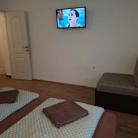 Ilona Apartmanhaz Διαμέρισμα Σίοφοκ