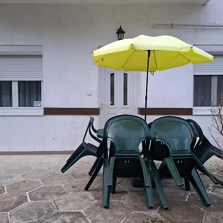 Ilona Apartmanhaz Διαμέρισμα Σίοφοκ