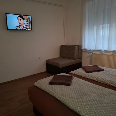Ilona Apartmanhaz *
