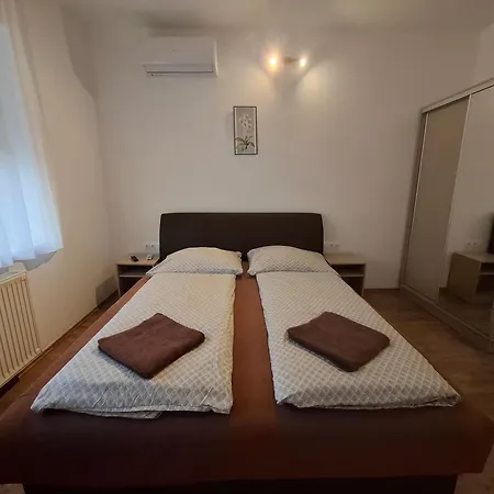 Ilona Apartmanhaz Siófok