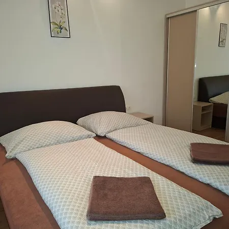 Ilona Apartmanhaz * Siófok