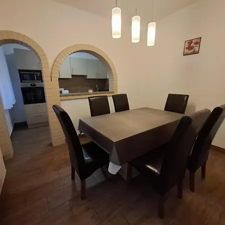 Ilona Apartmanhaz Lejlighed *