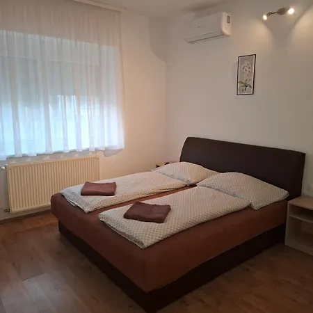 Ilona Apartmanhaz Siófok