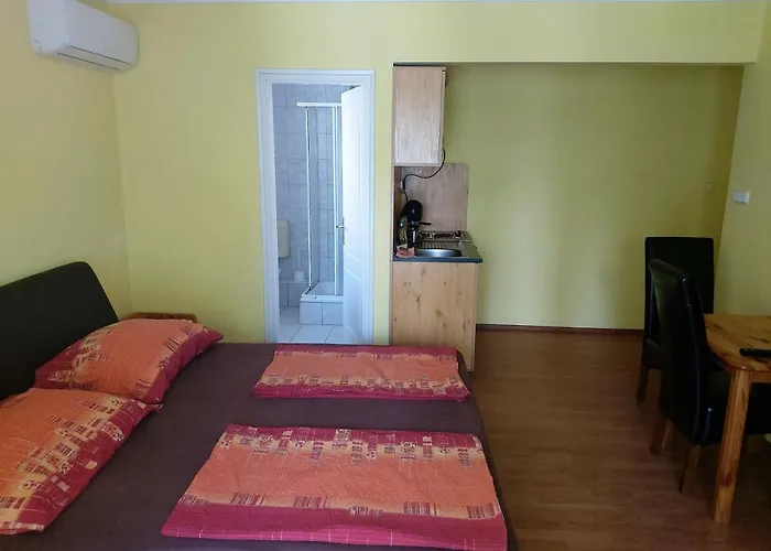 Ilona Apartmanhaz Siófok