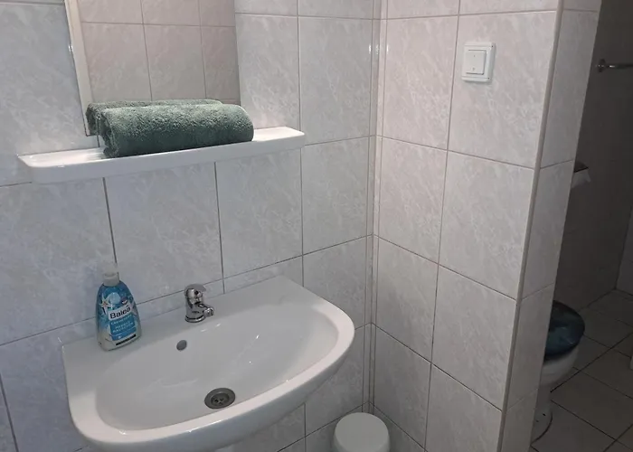 Ilona Apartmanhaz *