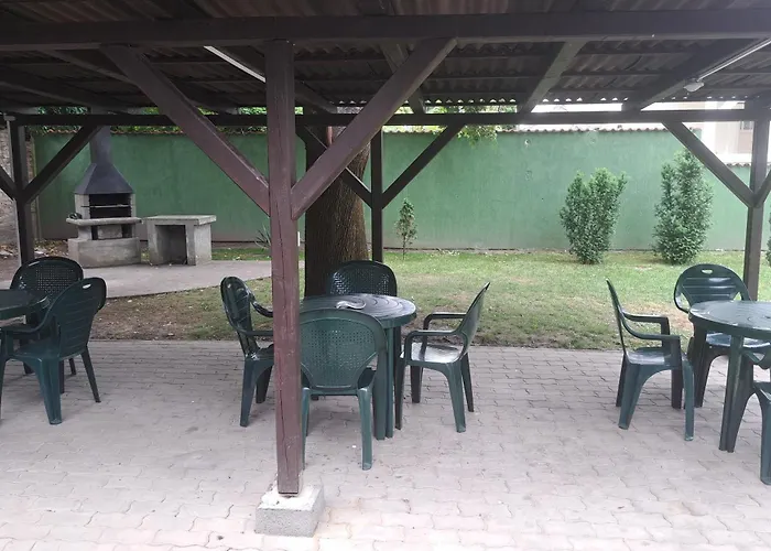 Daire Ilona Apartmanhaz *