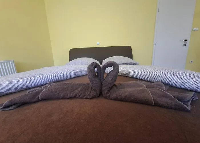 Daire Ilona Apartmanhaz *