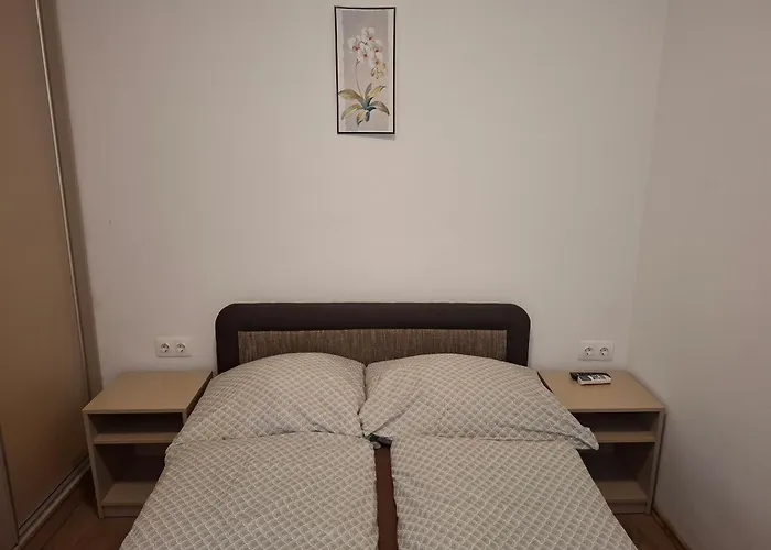 Daire Ilona Apartmanhaz *