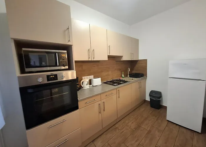 Ilona Apartmanhaz *