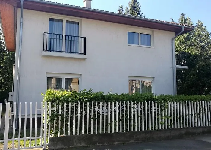 Daire Ilona Apartmanhaz *