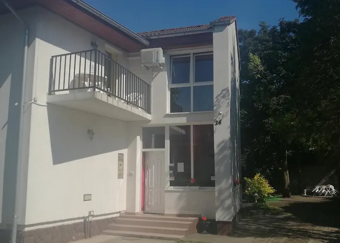 Ilona Apartmanhaz * Siofok